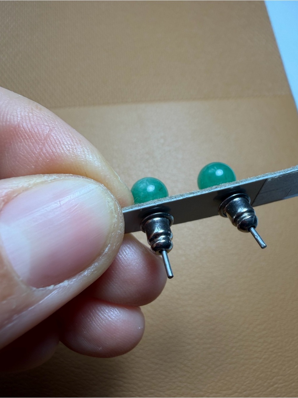 Minimalist Green Stone Ball Stud Earrings - Picture 4 of 9